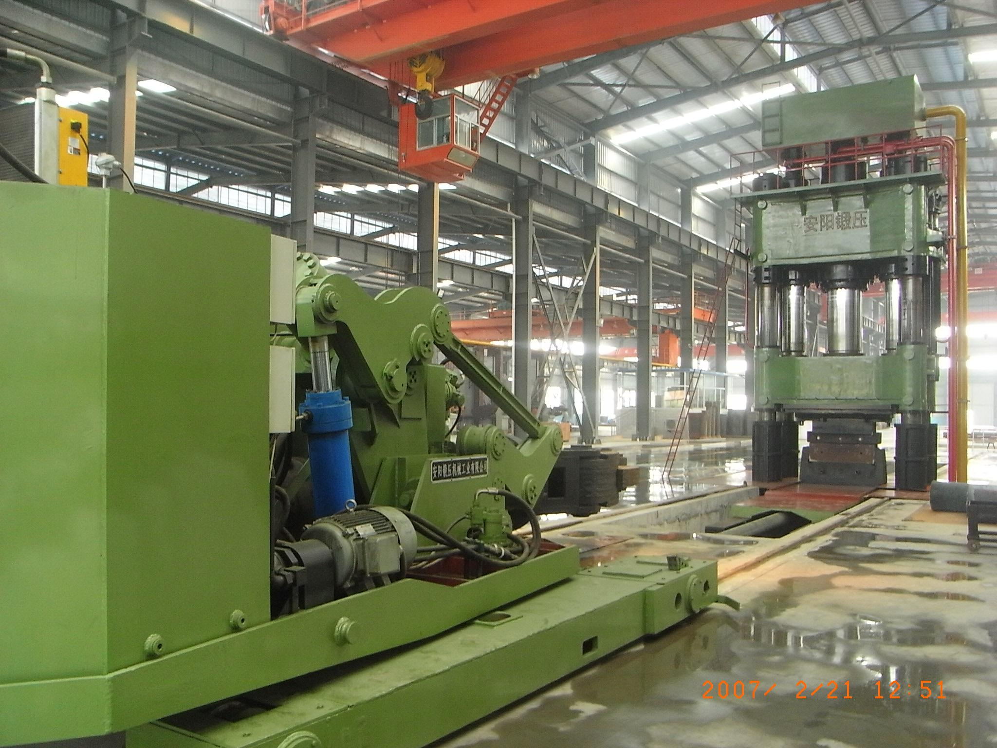 8 T forging manipulator